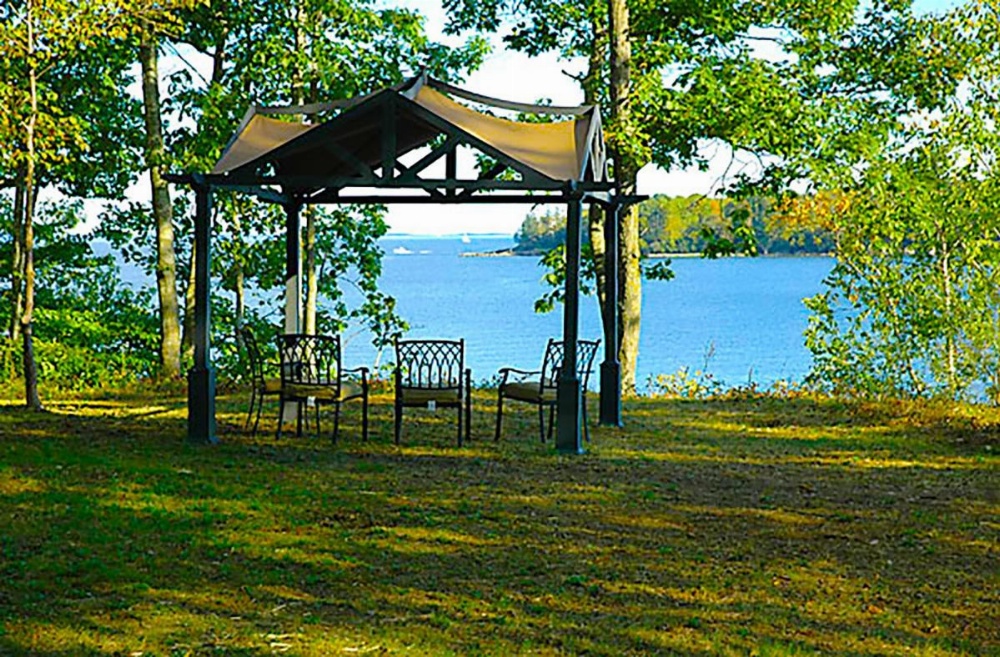 Ledges By the Bay Image 20