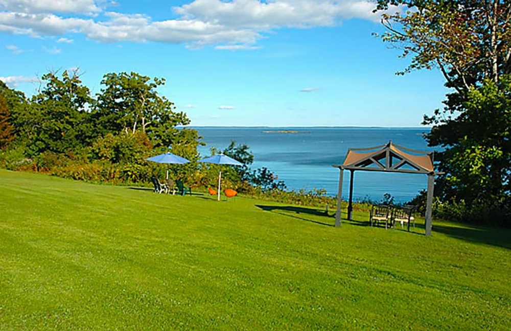 Ledges By the Bay Image 23